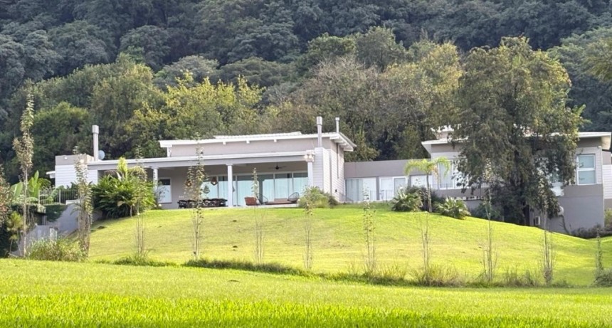 Pol&eacute;mica por el lujo de la intendenta del departamento m&aacute;s pobre de Tucum&aacute;n: &iquest;una casa millonaria en un country de Yerba Buena?