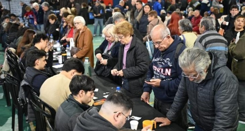 Boleto gratuito para jubilados en Tucum&aacute;n: extienden el operativo de entrega hasta el lunes 8 de junio en el Complejo Belgrano