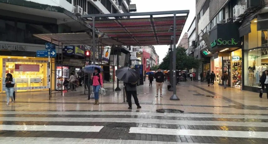 Pron&oacute;stico en Tucum&aacute;n: semana fresca, lloviznas aisladas y neblinas matinales hasta el jueves