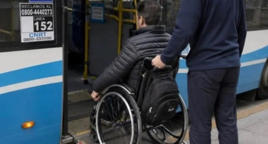 Personas con discapacidad podr&aacute;n viajar gratis en trenes y colectivos sin mostrar el certificado desde el 19 de junio
