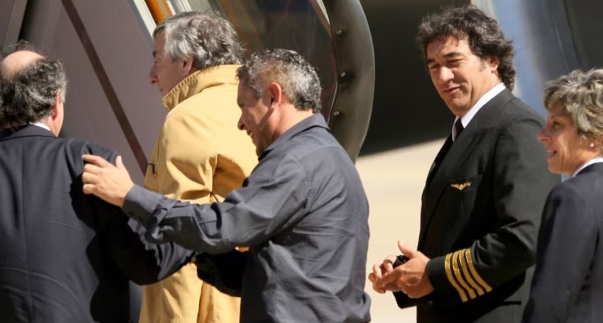 La Causa Cuadernos sum&oacute; el testimonio de pilotos que revelaron vuelos sin pasajeros, valijas con candado y env&iacute;o de diarios a los Kirchner