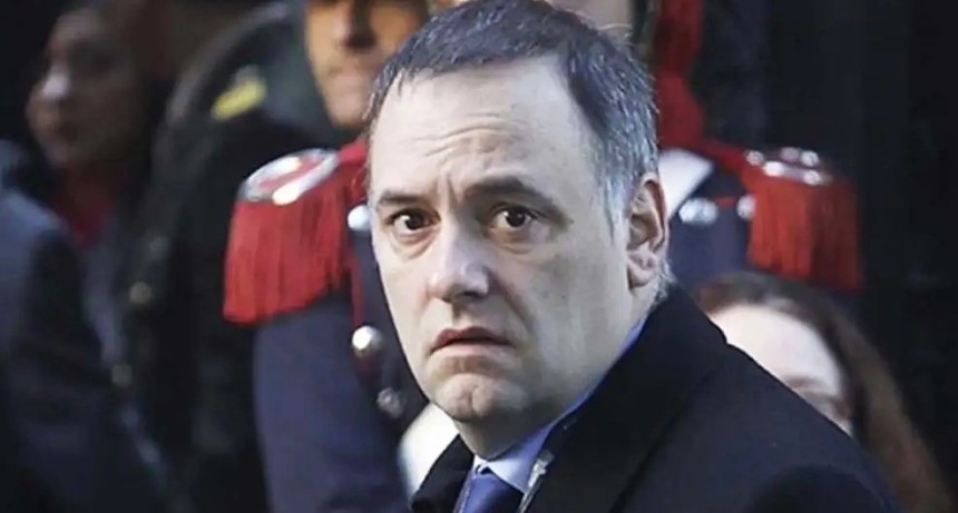 Investigaci&oacute;n sobre Manuel Adorni: analizan el papel de una empleada estatal en una compra para una vivienda del funcionario