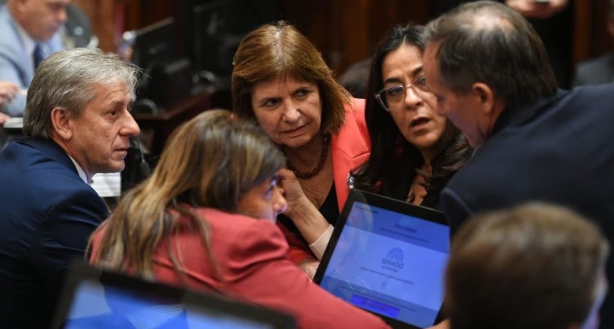 Senado posterga la sesi&oacute;n que buscaba interpelar a Adorni y acuerda convocarlo para el 2 de julio