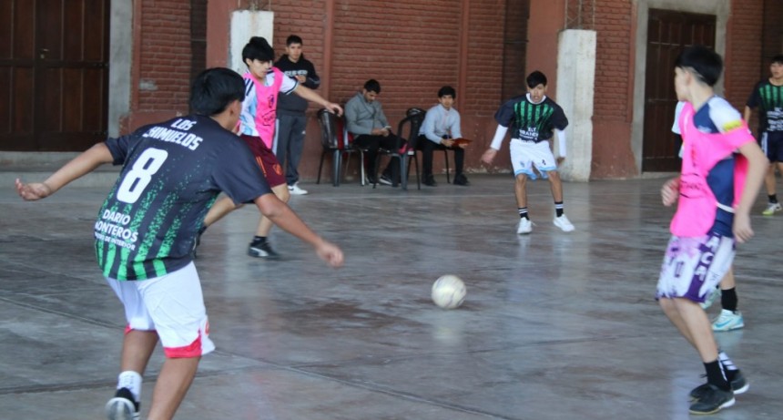 Banda del R&iacute;o Sal&iacute; recibi&oacute; el inicio de los Juegos Estudiantiles Tucumanos