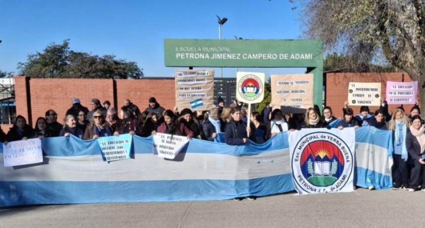 Paro docente en Yerba Buena: maestros de la Escuela Municipal iniciaron una huelga por tiempo indeterminado