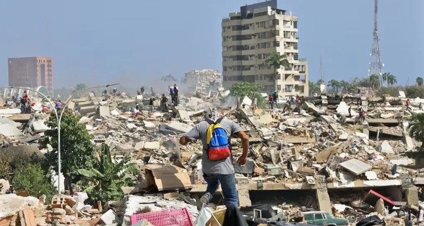 Una nueva r&eacute;plica sacudi&oacute; a Venezuela y complic&oacute; las tareas de rescate tras los terremotos