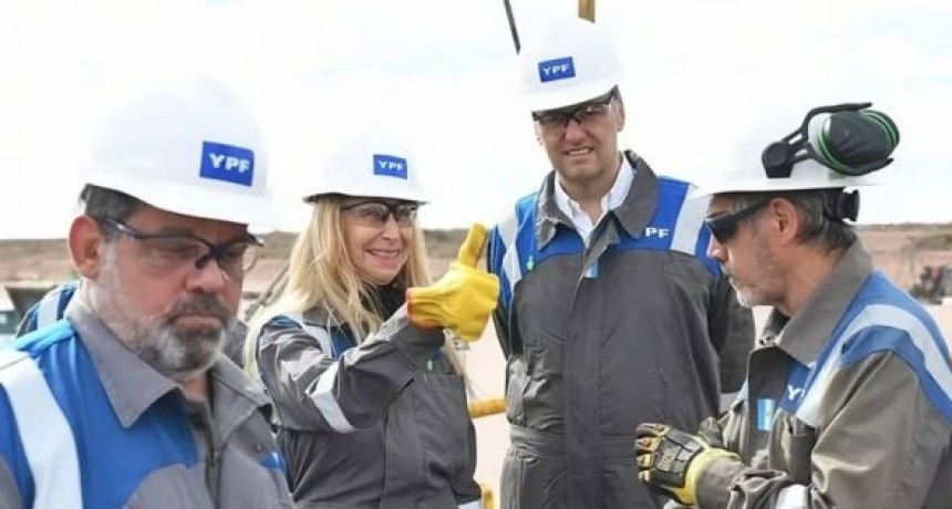 Adorni tambi&eacute;n renunciar&aacute; a su cargo de director en YPF y se desvincular&aacute; por completo del Estado