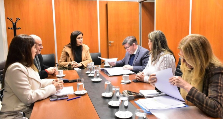 Dos proyectos sobre accesibilidad auditiva y trato digno a adultos mayores obtuvieron dictamen en la Legislatura tucumana