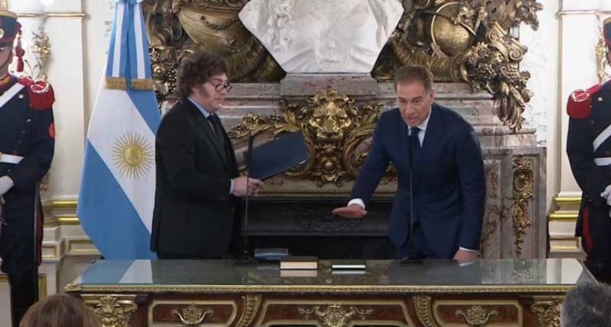 Javier Milei puso en funciones a Diego Santilli como nuevo jefe de Gabinete