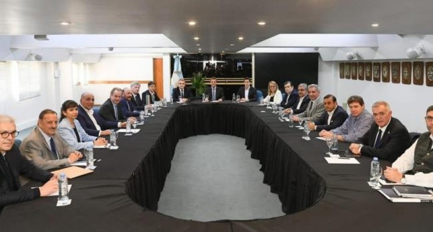 Manzur y Jaldo presentes en la reunión de gobernadores con Massa y Rossi