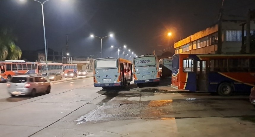 Sorpresivo paro de colectivos en Tucumán