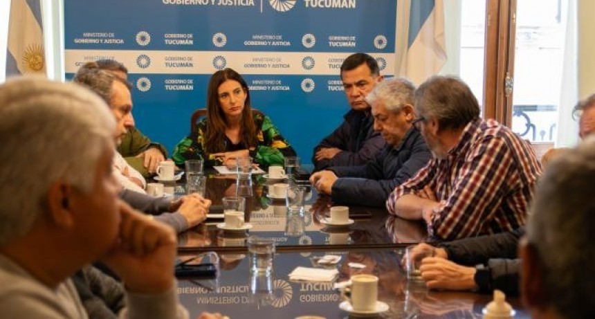 Las negociaciones con UTA y AETAT pasaron a un cuarto intermedio para el lunes