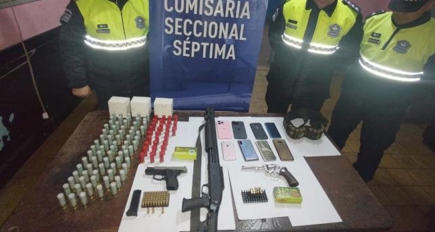 Secuestran armas, municiones y una camioneta vinculada a un accidente