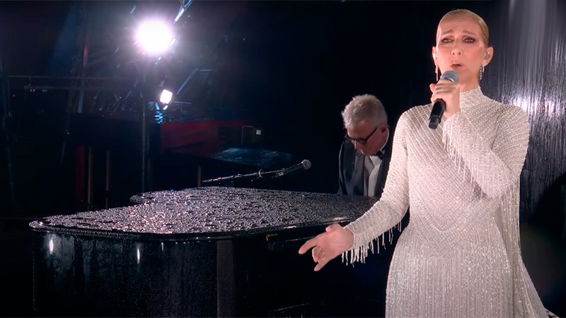 Juegos Olímpicos: la emocionante aparición de Céline Dion en la Torre Eiffel durante la ceremonia inaugural