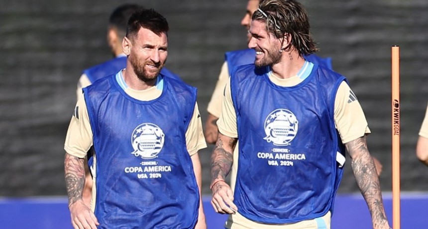 Messi volvió a los entrenamientos con la Selección