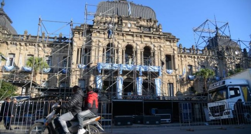 Los 208 años de Independencia se festejarán con una cartelera de lujo