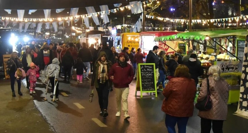 Las ferias organizadas por la Municipalidad capitalina tendrán una edición patria en vísperas del Día de la Independencia