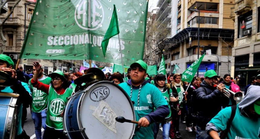 ATE calificó como una “burrada” la propuesta de rendir un examen para ingresar al Estado