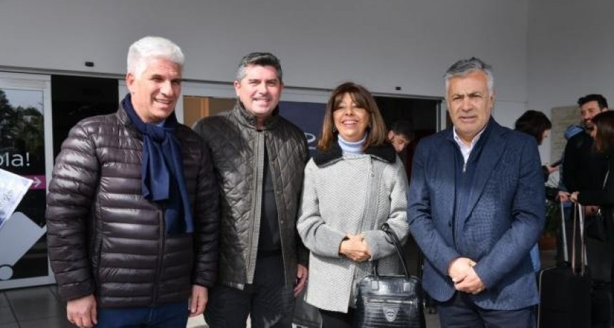 Gobernadores de diferentes provincias llegan a Tucumán para firmar el Pacto de Mayo