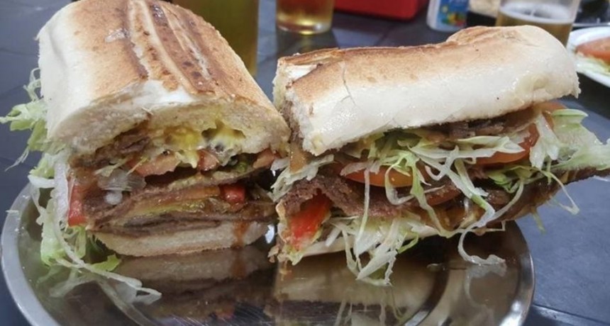 Declararon al sánguche de milanesa tucumano como Bien Patrimonial