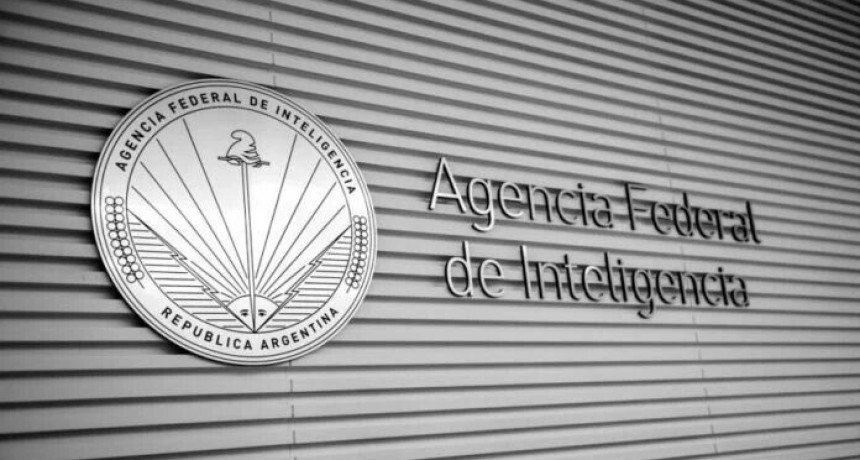 Milei ordenó la disolución de la Agencia Federal de Inteligencia y reflota la SIDE