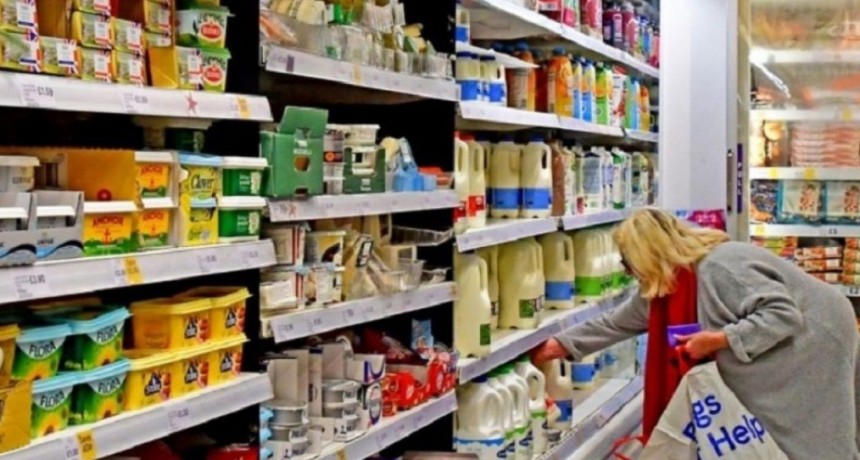 La suba de las ventas en supermercados indicaría que la caída del consumo tocó fondo
