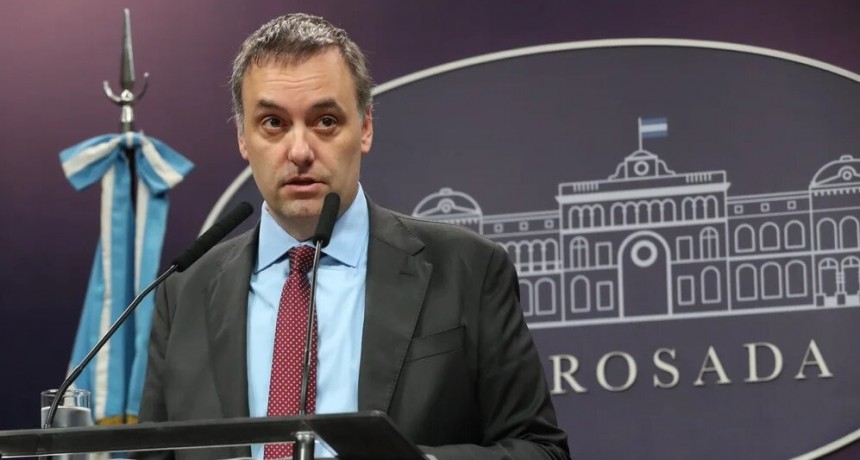 Adorni advirtió que “la brecha cambiaria está camino a morir”