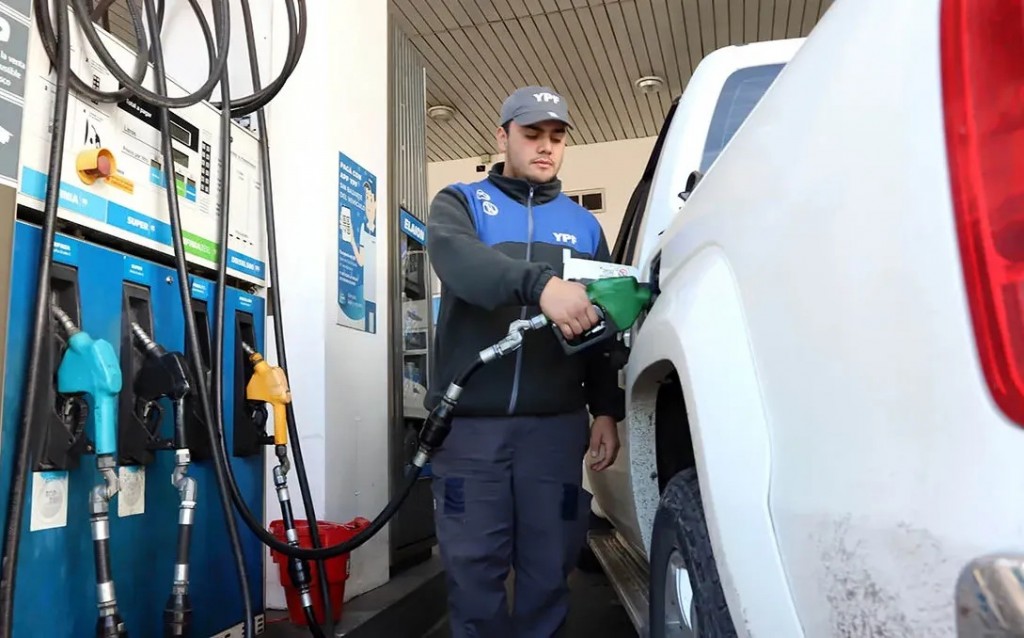 YPF aumentó 3,5% los combustibles
