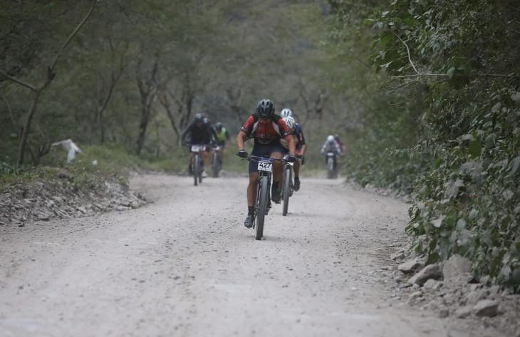 Desafío Escaba: éxito rotundo del mountain bike en Tucumán