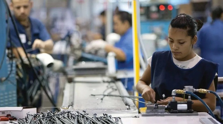 Prorrogan el programa Puente al Empleo con beneficios para contrataciones
