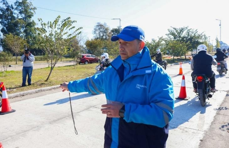 Lules suma capacitación vial con entrega de cascos certificados