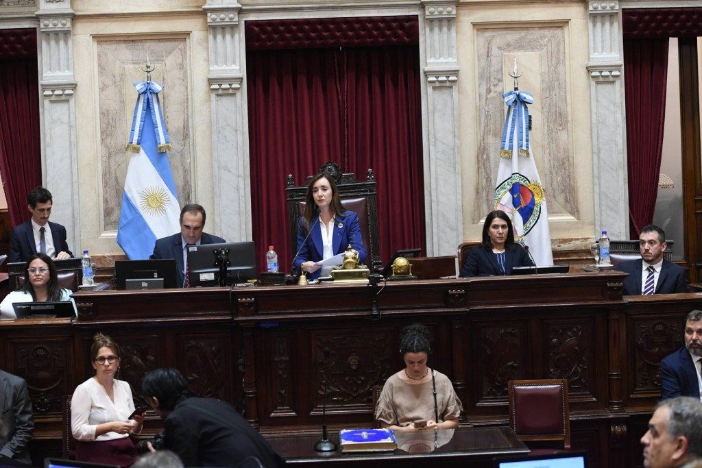 Senado abre sesión clave con 7 temas sensibles para el Gobierno
