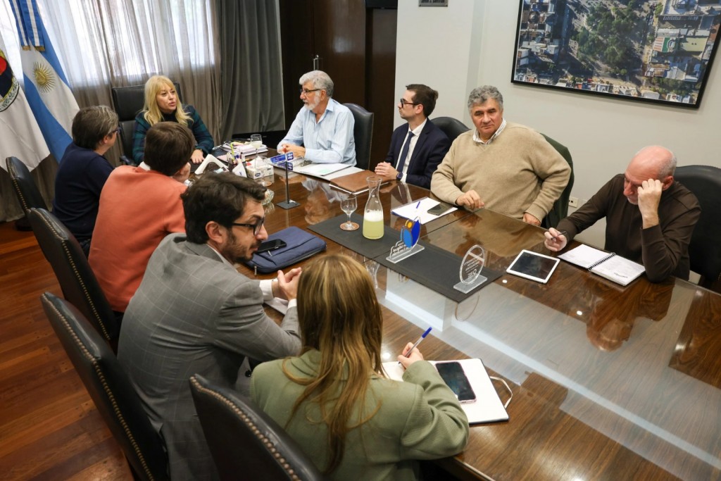Chahla avanza en financiamiento para prevenir inundaciones
