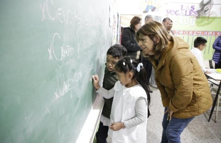 Tucumán refuerza comedores y jornada extendida en el regreso a clases