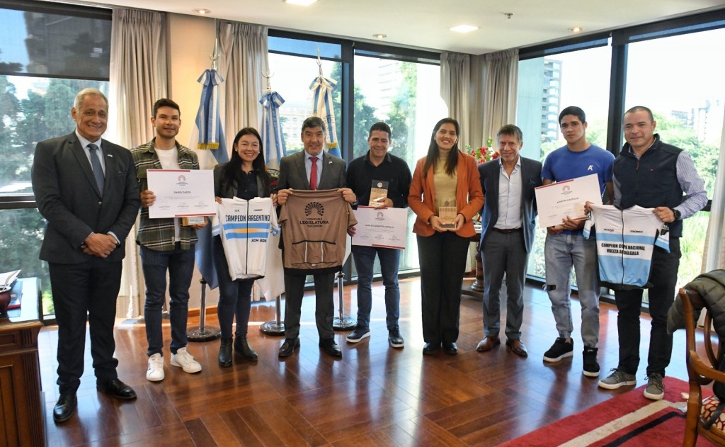 Legislatura tucumana distingue a ciclistas destacados