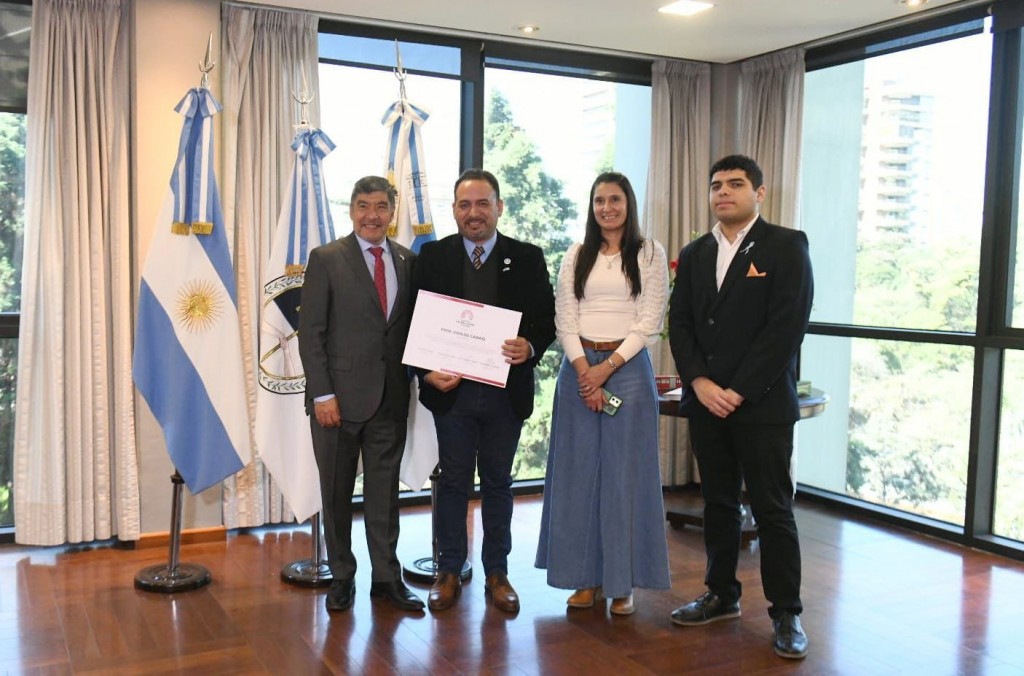 Acevedo recibe a docentes destacados a nivel nacional