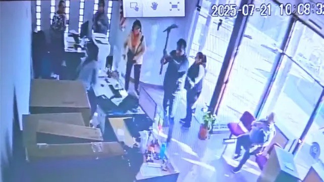 Violento ataque a oficina de energía en San Jorge