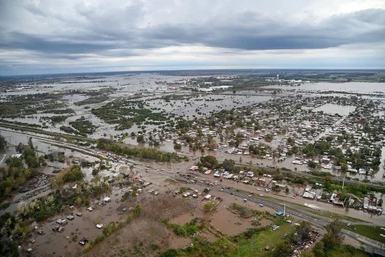 El Gobierno crea fondo de $10.000M para inundados en Buenos Aires