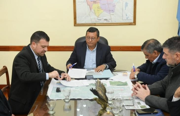 Firman convenio para iluminar la Ruta 38 en Monteros
