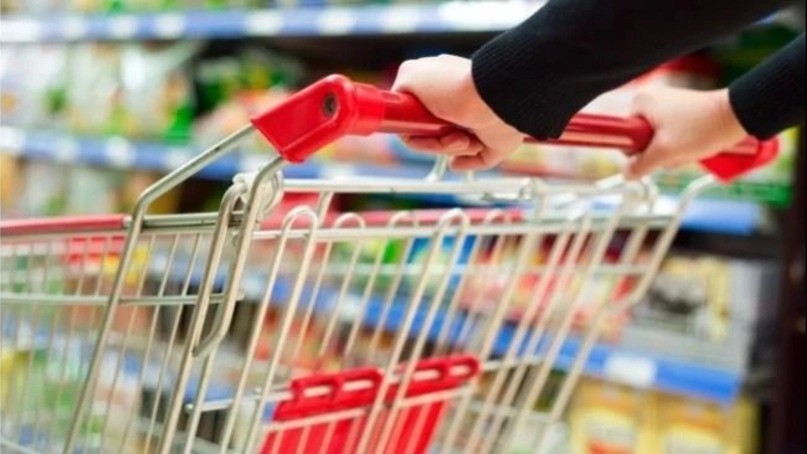 FMI prevé inflación de 18%-23% para Argentina en 2025