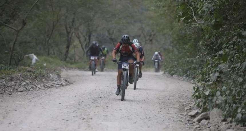 Desafío Escaba: éxito rotundo del mountain bike en Tucumán