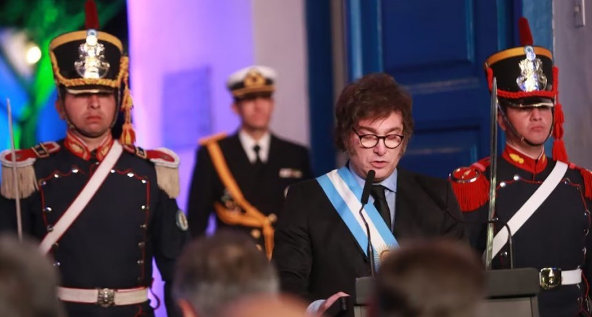 Un 9 de Julio clave: Milei viaja a Tucumán en un escenario de conflicto federal