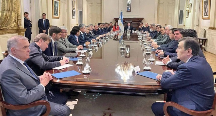 Milei busca recomponer lazos con gobernadores tras mensajes cruzados