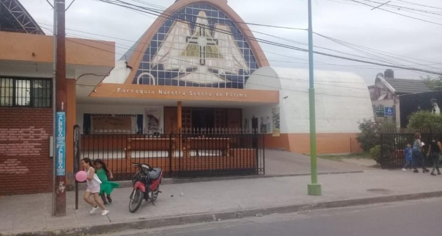 Escándalo en colegio por adoctrinamiento político