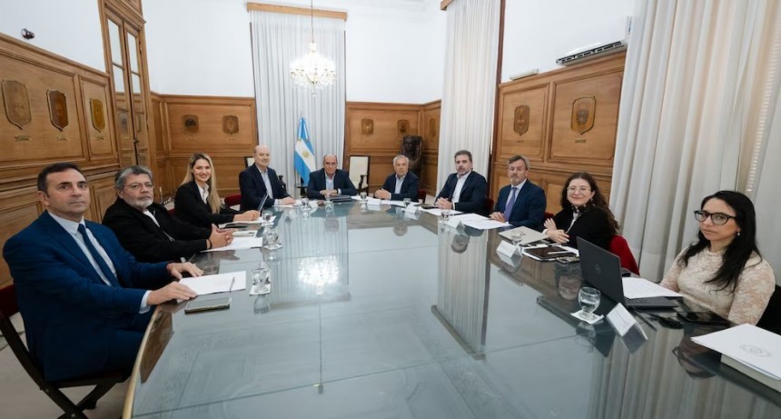 El Consejo de Mayo avanza en reforma laboral con hermetismo