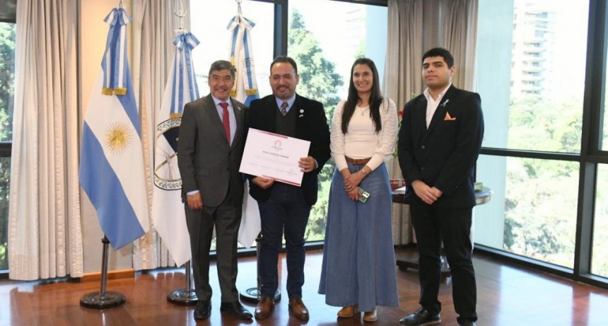 Acevedo recibe a docentes destacados a nivel nacional