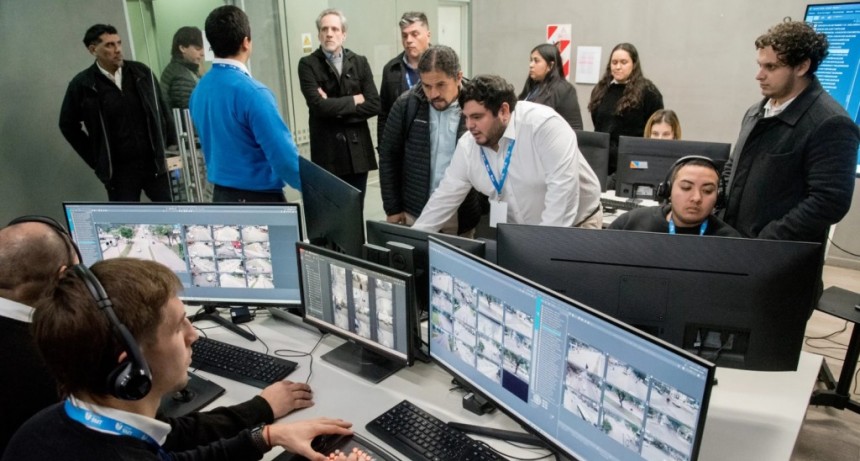 Capacitan a operadores del COMM en IA para nuevas cámaras de seguridad