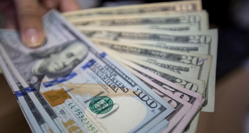 Bancos compiten por tasas altas en plazos fijos en dólares