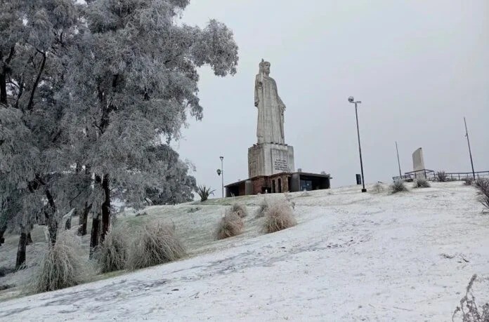 Tucum&aacute;n bajo fr&iacute;o ant&aacute;rtico: nevadas en altura y temperaturas que no superar&aacute;n los 12&deg; hasta el viernes