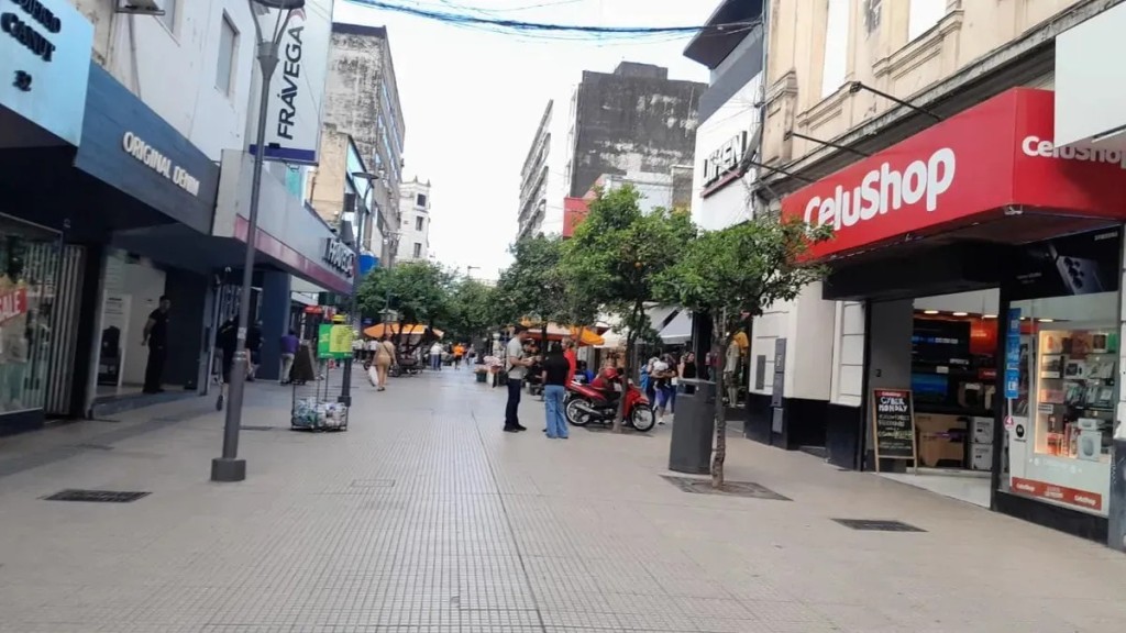 El comercio de San Miguel de Tucum&aacute;n cerrar&aacute; a las 18 este viernes por el partido de la Selecci&oacute;n en el Mundial